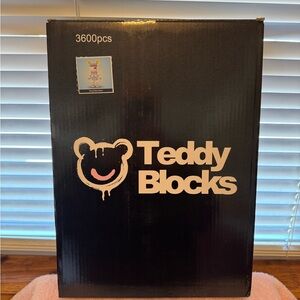 3600-Piece Building Set in White and Yellow